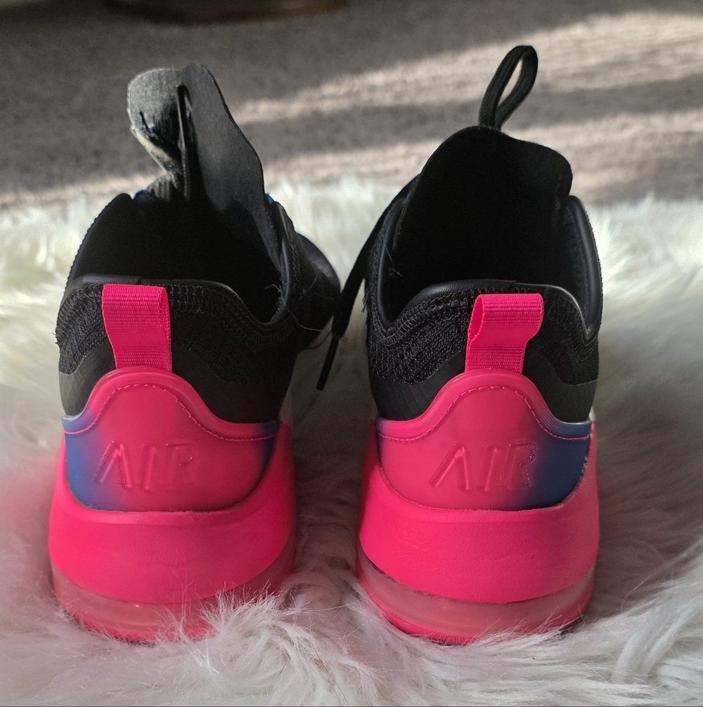 ❌️SOLD‼️ Nike Wmns Air Max Motion 2 'Black Blue Pink'